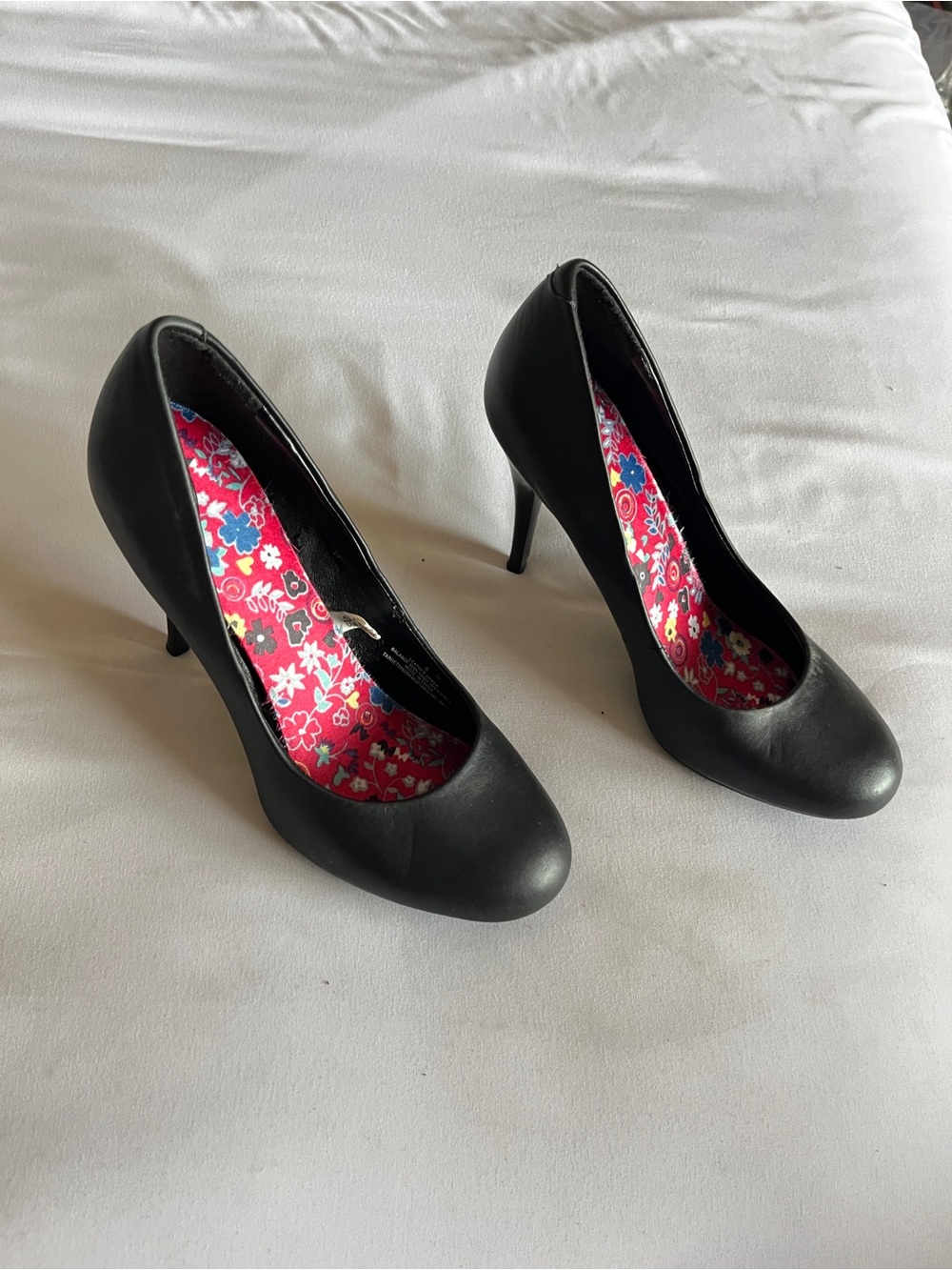 Black Leather High Heel Pumps Size 6 Floral Insole
